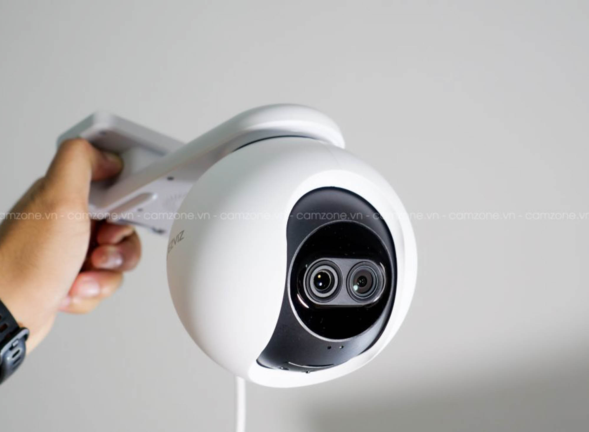 camera-wifi-ip-ezviz-c8pf-zoom 