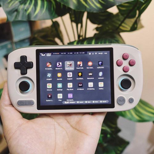 AYANEO Pocket Air Mini, máy chơi game cầm tay thiết kế retro độc đáo cho trải nghiệm giả lập đỉnh cao.