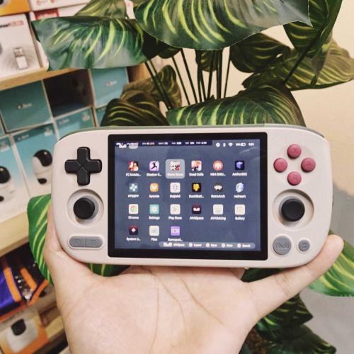 AYANEO Pocket Air Mini với thiết kế retro nhỏ gọn, trải nghiệm game giả lập và Android mượt mà.