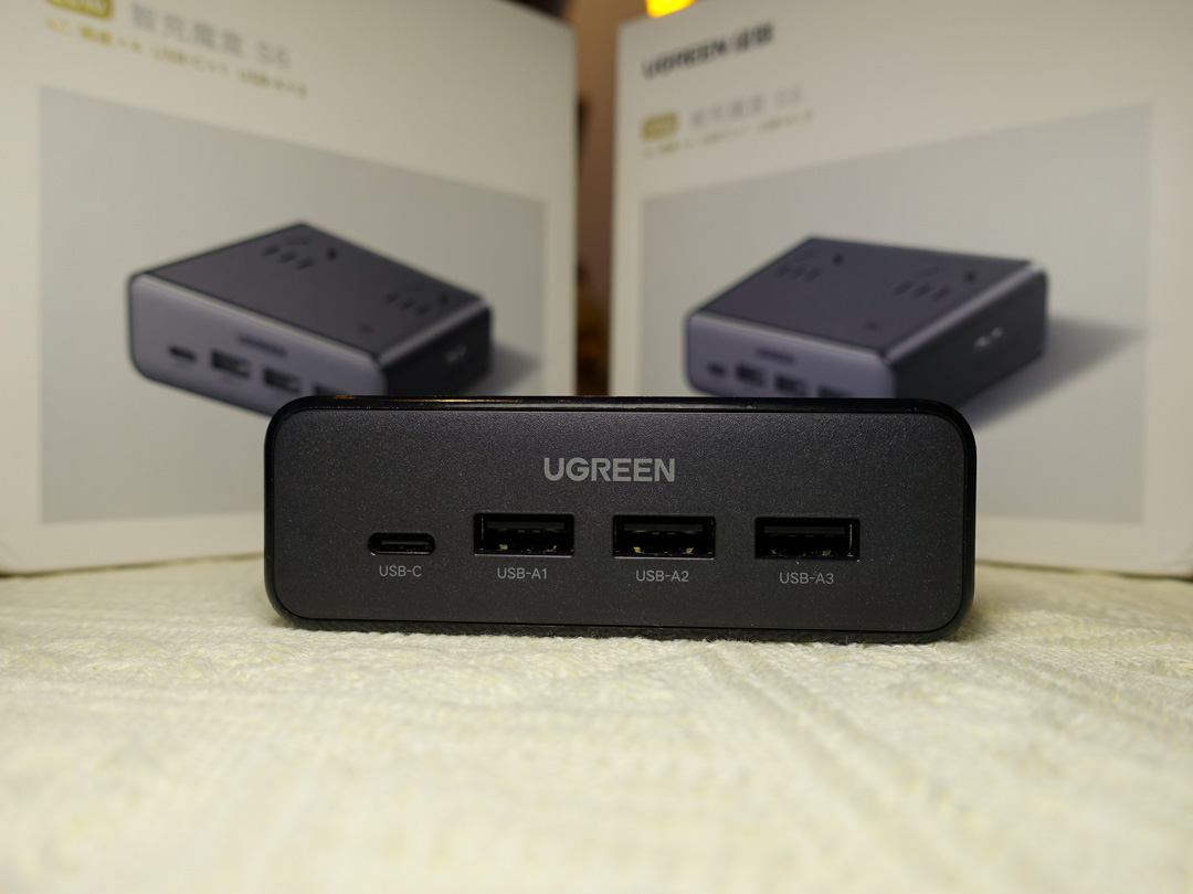 Hộp v&agrave; trạm sạc UGREEN S6 Magic Cube 20W