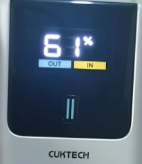 M&agrave;n h&igrave;nh hiển thị th&ocirc;ng số của Cuktech No.10 Mini PB1055